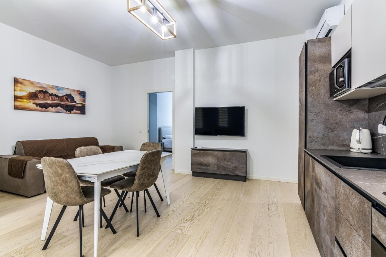 Pisani Apartment Milan Exterior photo