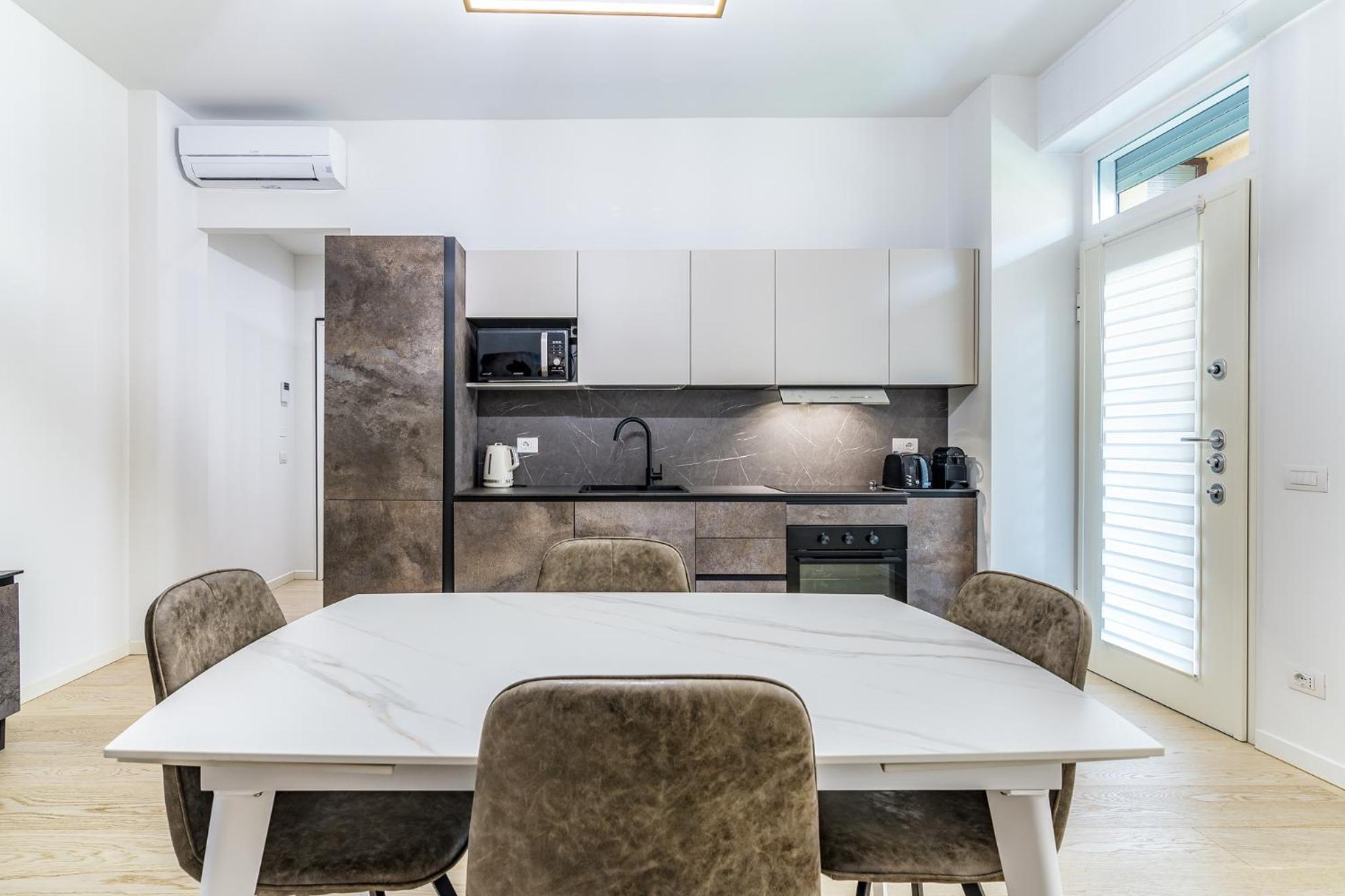 Pisani Apartment Milan Exterior photo